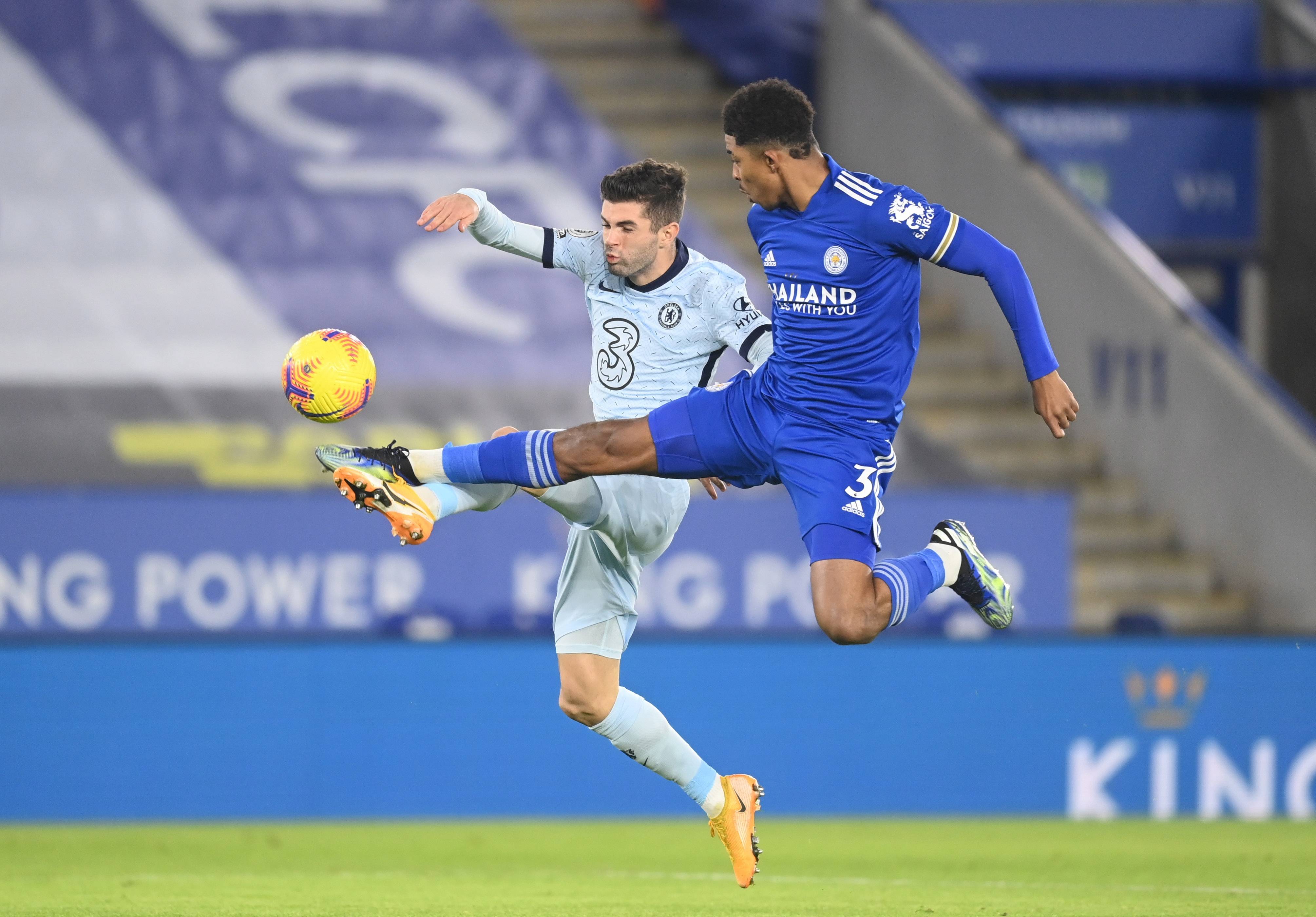 距恒大仅一 距恒大仅一